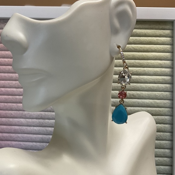 🐘 Stone Drop Earrings - Picture 2 of 5